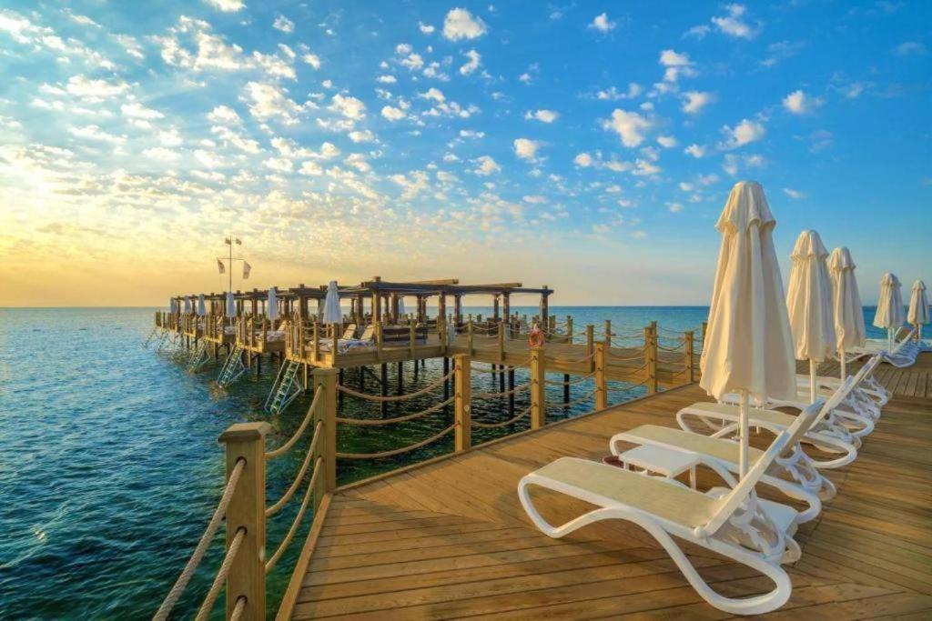 Concorde Luxury Resort & Casino & Convention & Spa ファマグスタ エクステリア 写真